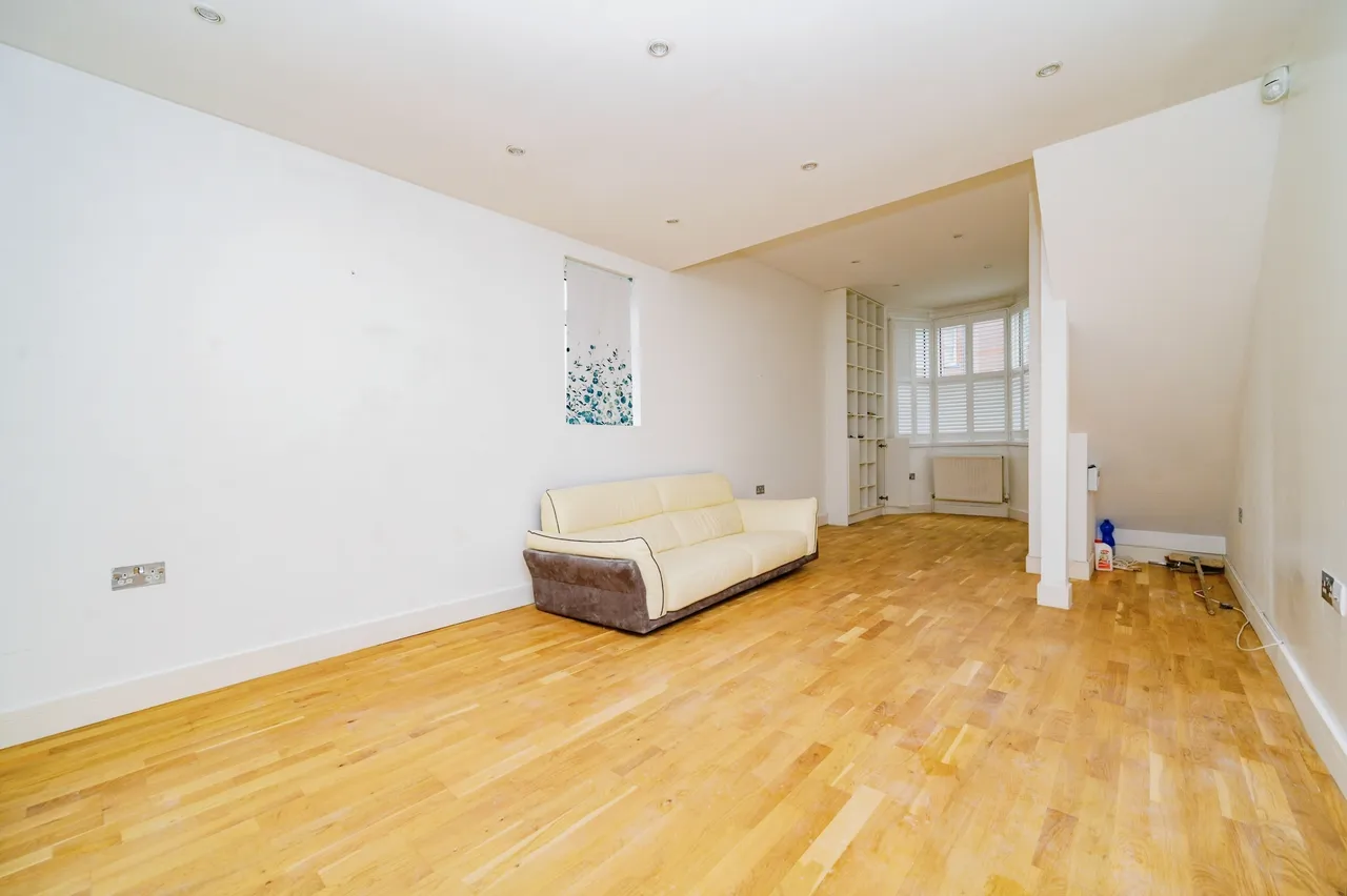 Russell Rise, Luton, LU1, photo 2