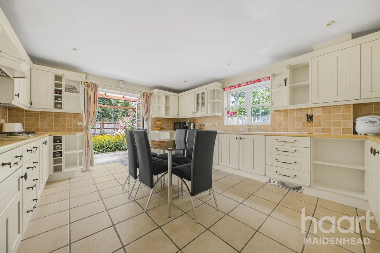 Willow Drive, Maidenhead, SL6, photo 13