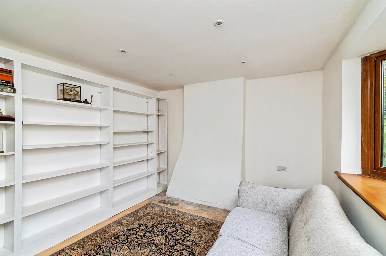Brookhill Leys Road, Eastwood, NG16, photo 11