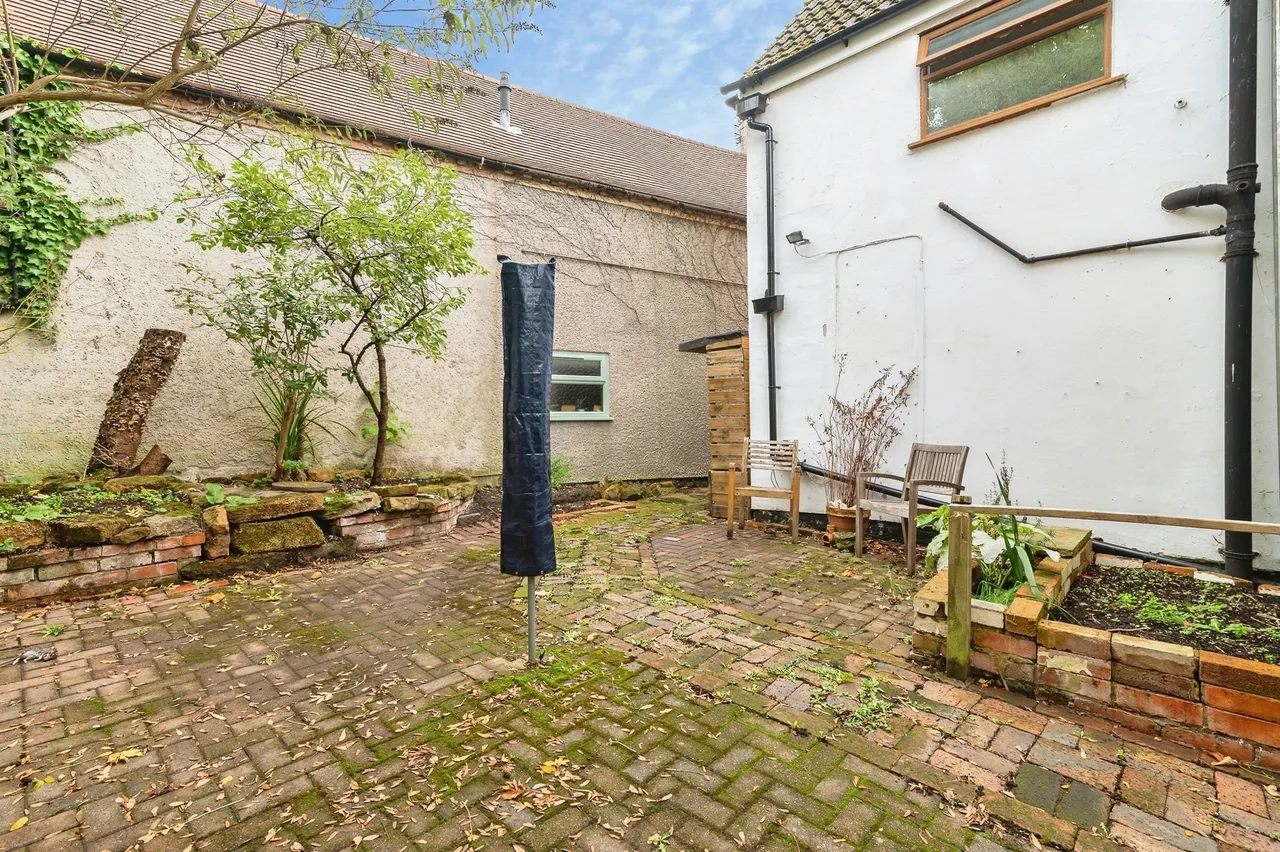 Brookhill Leys Road, Eastwood, NG16, photo 16