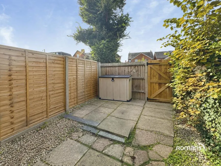 Flaxfield Court, Basingstoke, RG21, photo 5