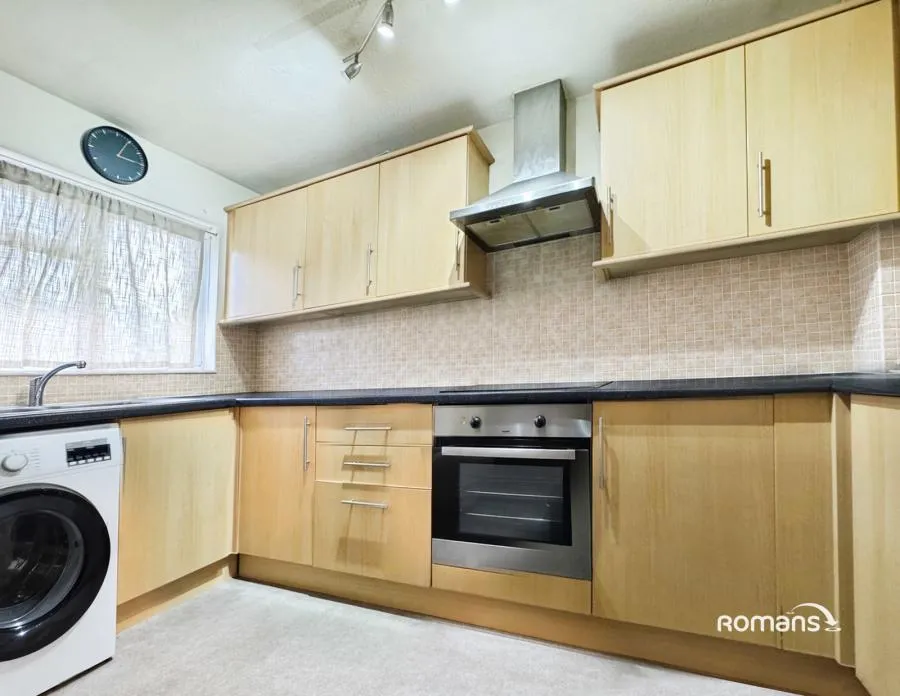 Flaxfield Court, Basingstoke, RG21, photo 2