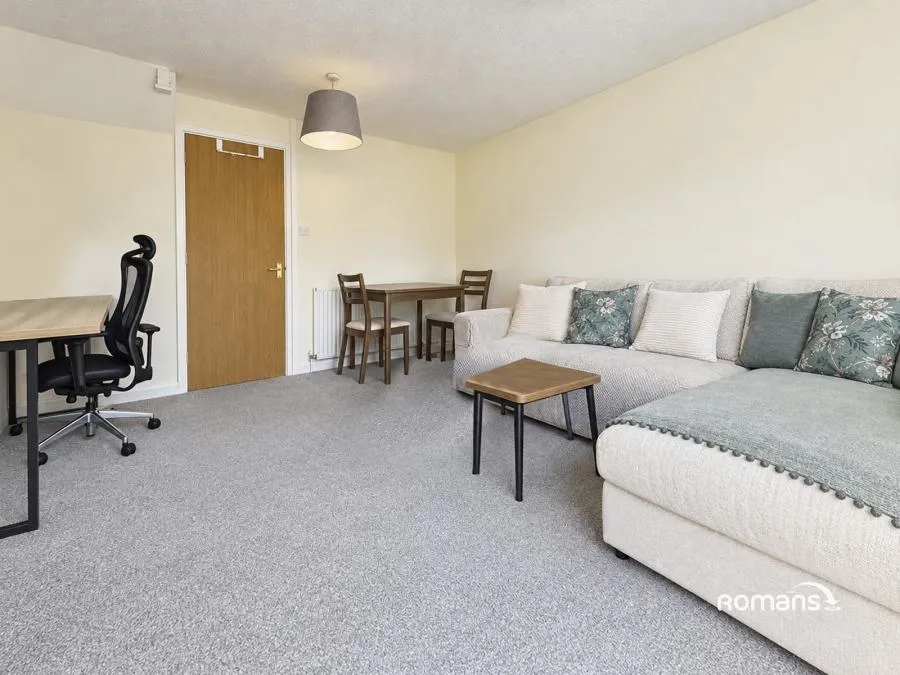Flaxfield Court, Basingstoke, RG21, photo 4