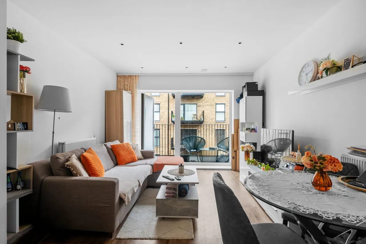 1 bed flat for sale — Rolfe Terrace, London, SE18 6AJ