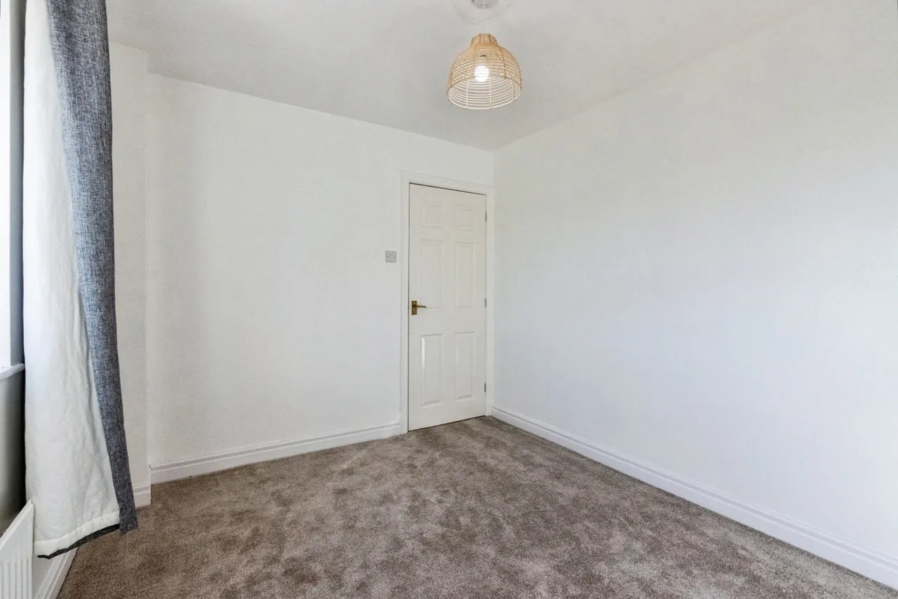Leeds Road, Wakefield, West Yorkshire, WF1, photo 15