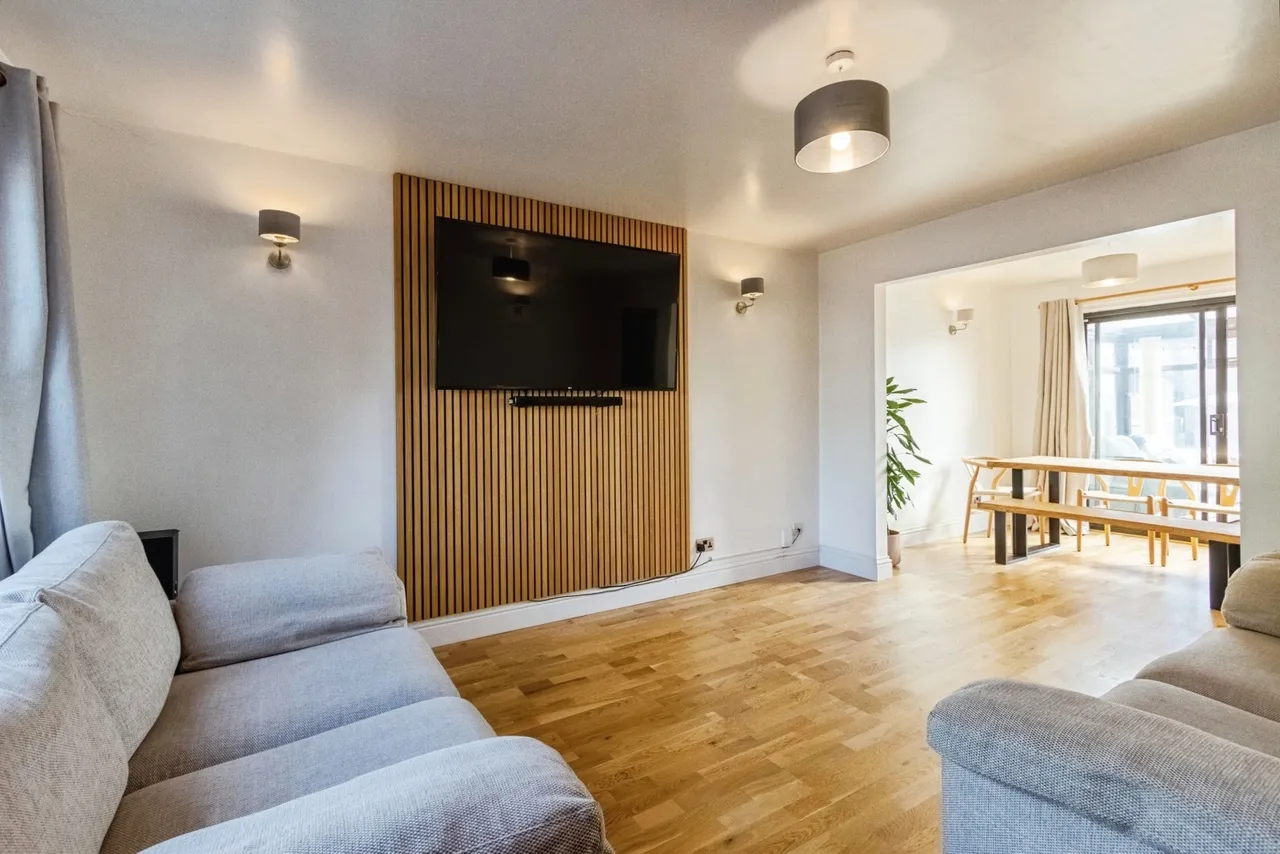 Leeds Road, Wakefield, West Yorkshire, WF1, photo 6