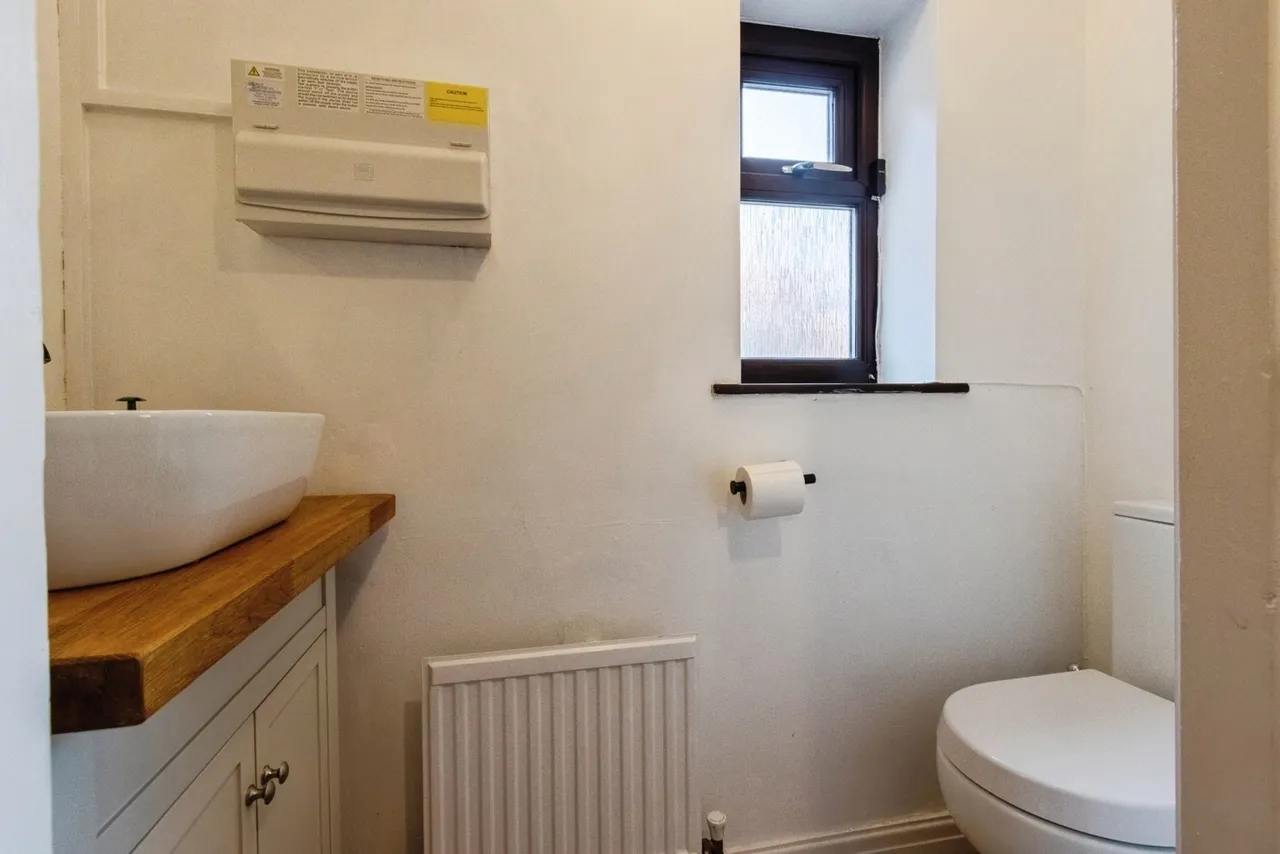 Leeds Road, Wakefield, West Yorkshire, WF1, photo 18