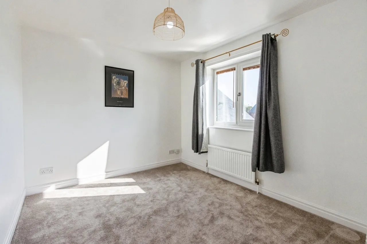 Leeds Road, Wakefield, West Yorkshire, WF1, photo 16