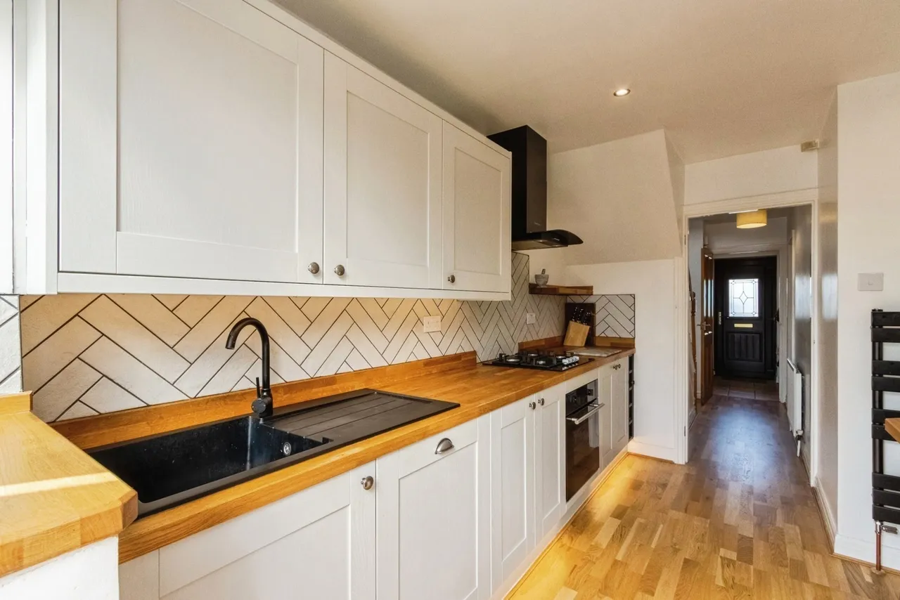 Leeds Road, Wakefield, West Yorkshire, WF1, photo 7