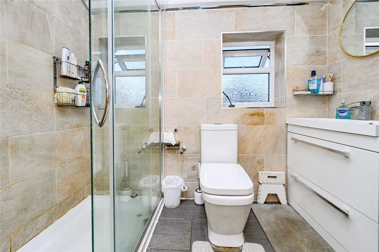 Charlwood Road, Luton, Bedfordshire, LU4, photo 14