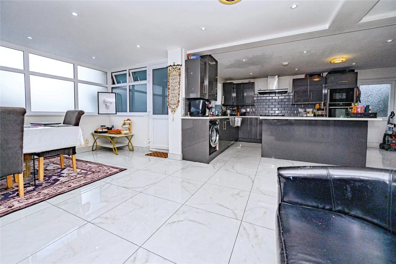 Charlwood Road, Luton, Bedfordshire, LU4, photo 7