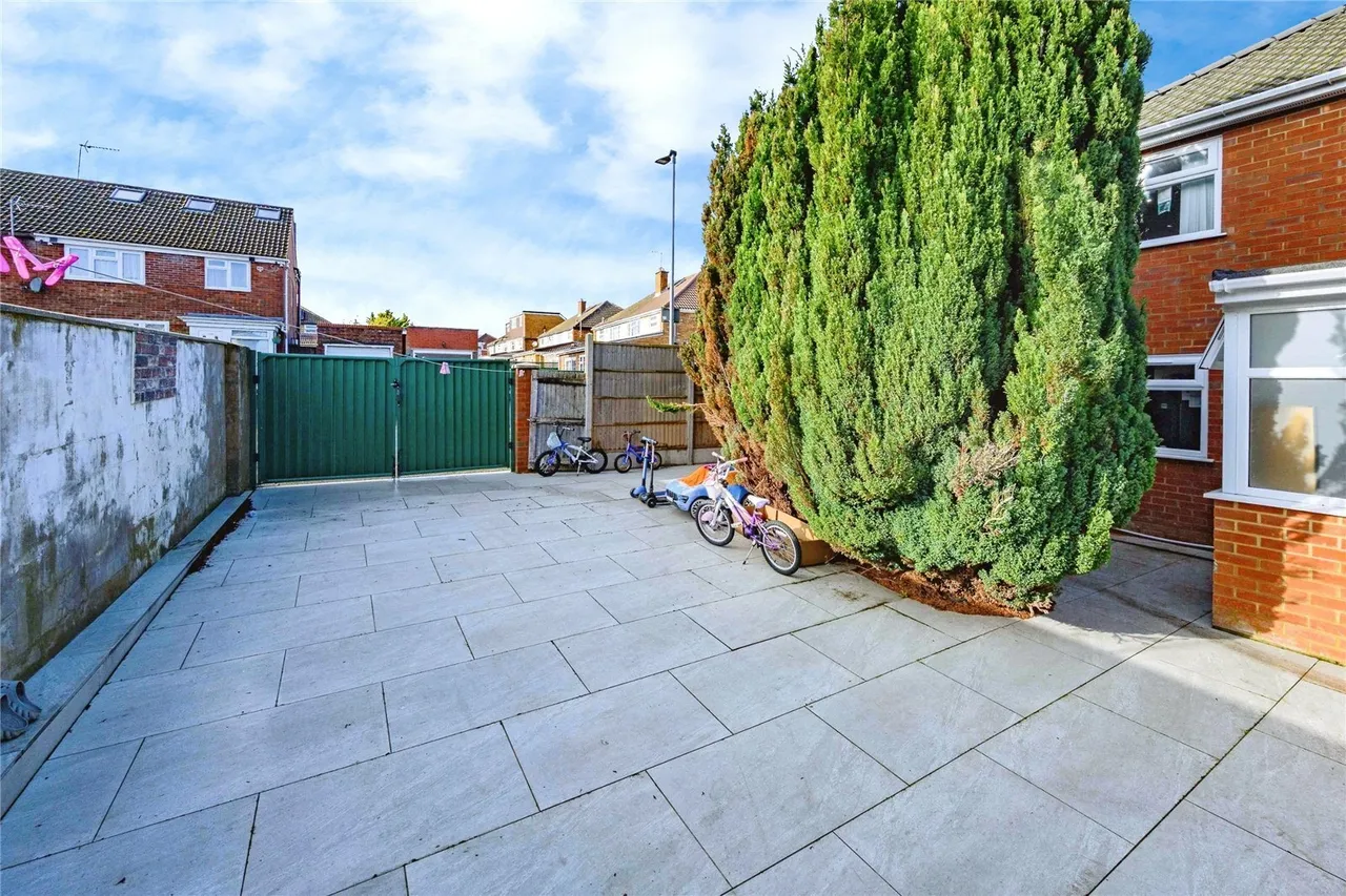 Charlwood Road, Luton, Bedfordshire, LU4, photo 20