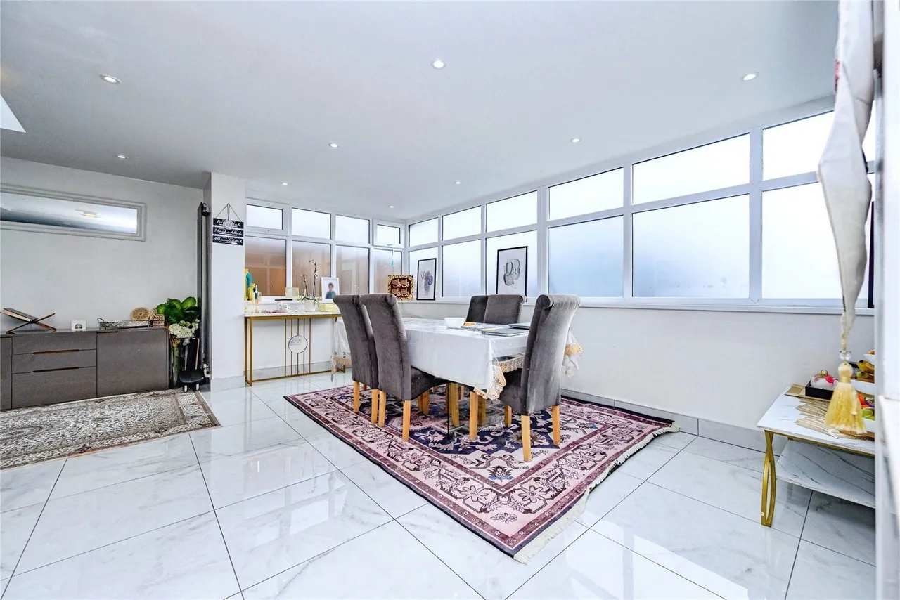 Charlwood Road, Luton, Bedfordshire, LU4, photo 8