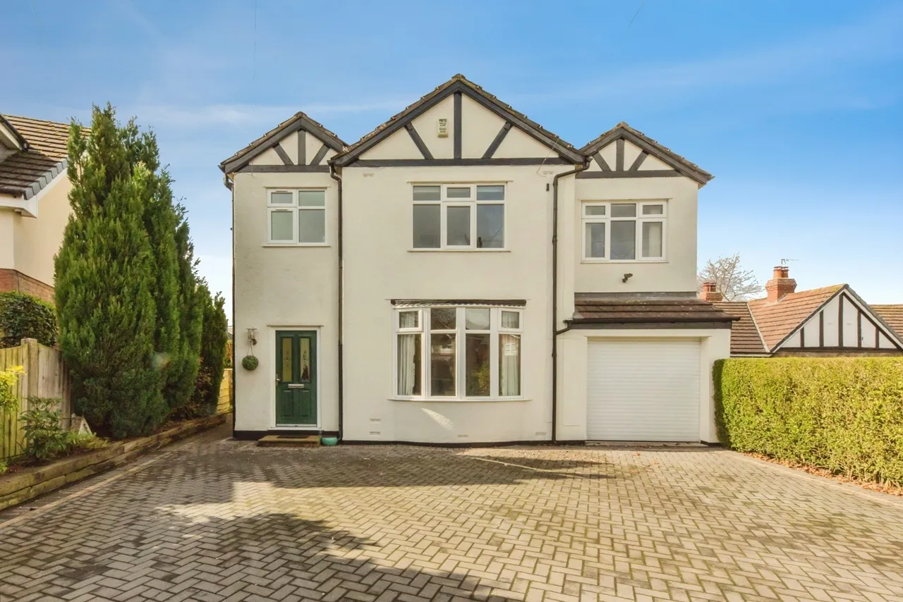 4 bed house for sale — Whirley Road, MACCLESFIELD, Cheshire, SK10