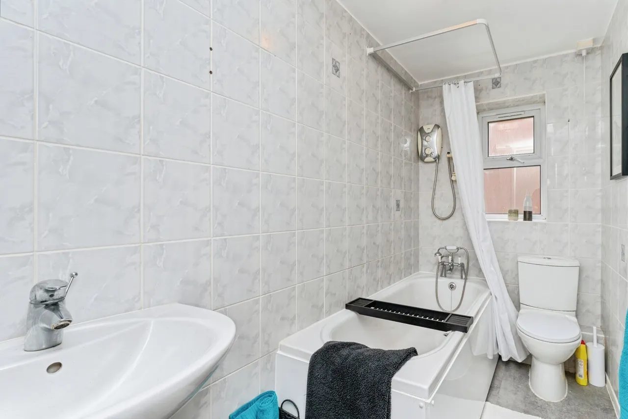 Lucerne Close, Huntington, CH3, photo 17