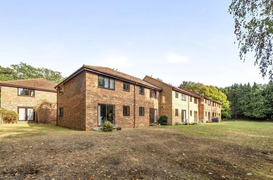 1 bed flat for sale, Brooklands Road, Weybridge, KT13