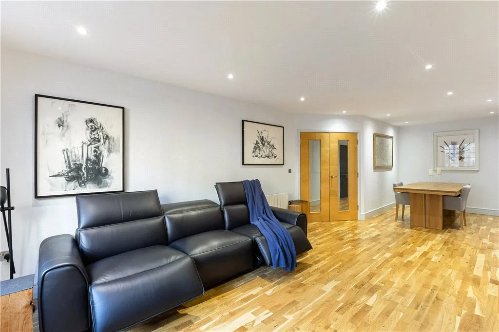 Cayenne Court, London, SE1, photo 3