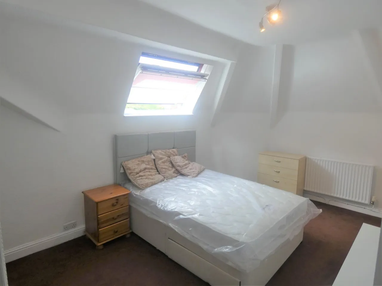 Hope Road, Prestwich, M25, photo 5
