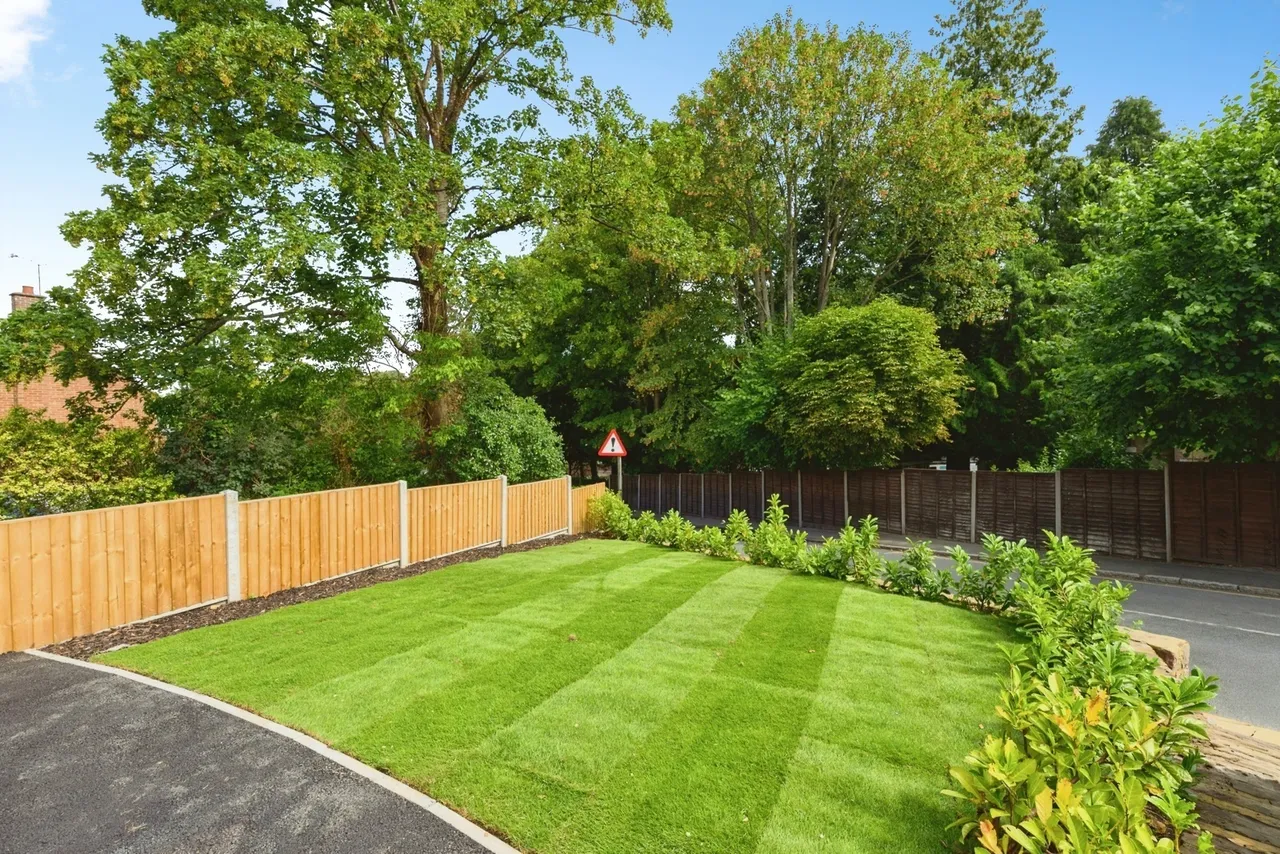 Valley Road, Kenley, CR8, photo 16