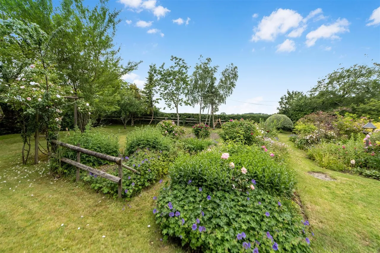 Manston, Sturminster Newton DT10 1EZ, photo 23