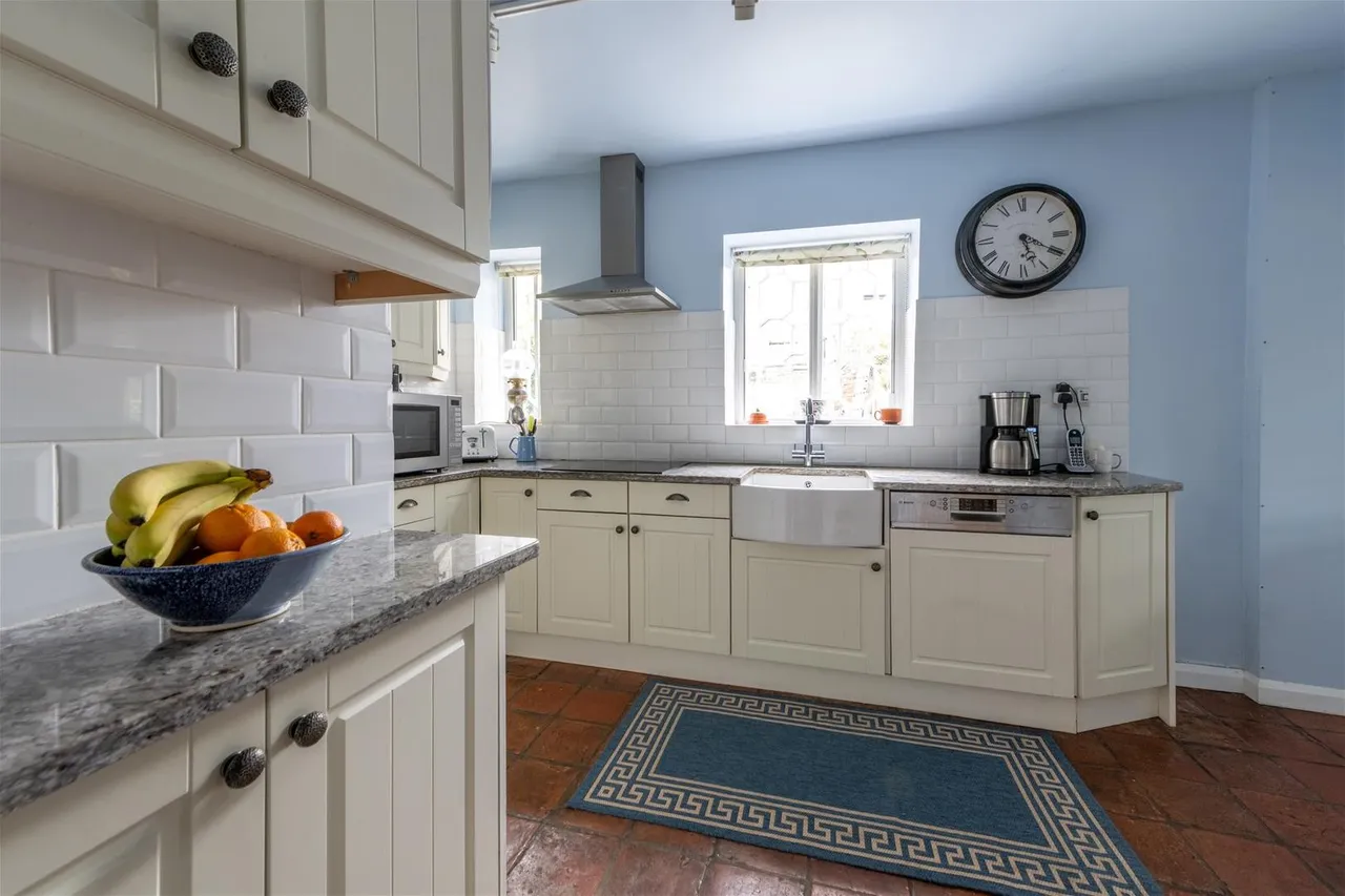 Manston, Sturminster Newton DT10 1EZ, photo 19