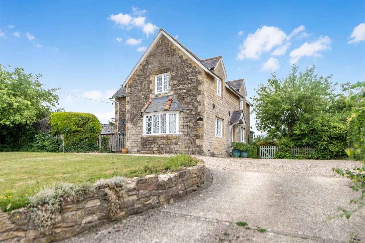 2 bed flat for sale — Manston, Sturminster Newton DT10 1EZ