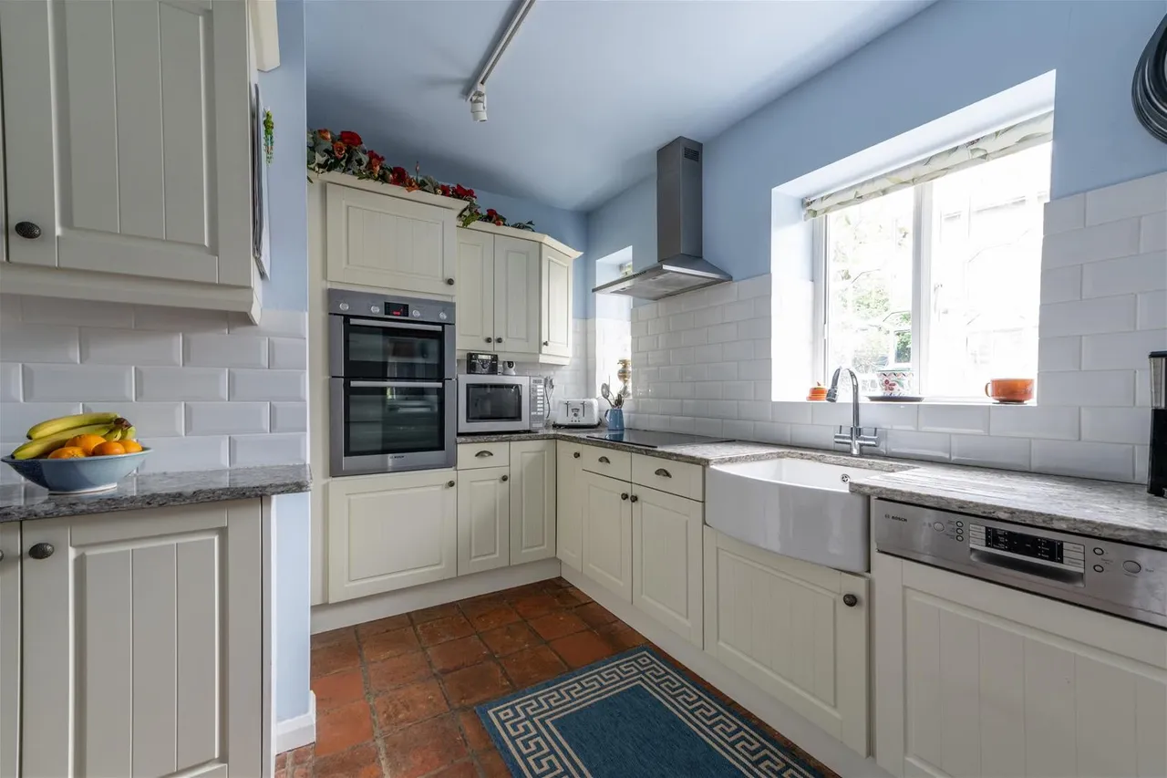 Manston, Sturminster Newton DT10 1EZ, photo 5