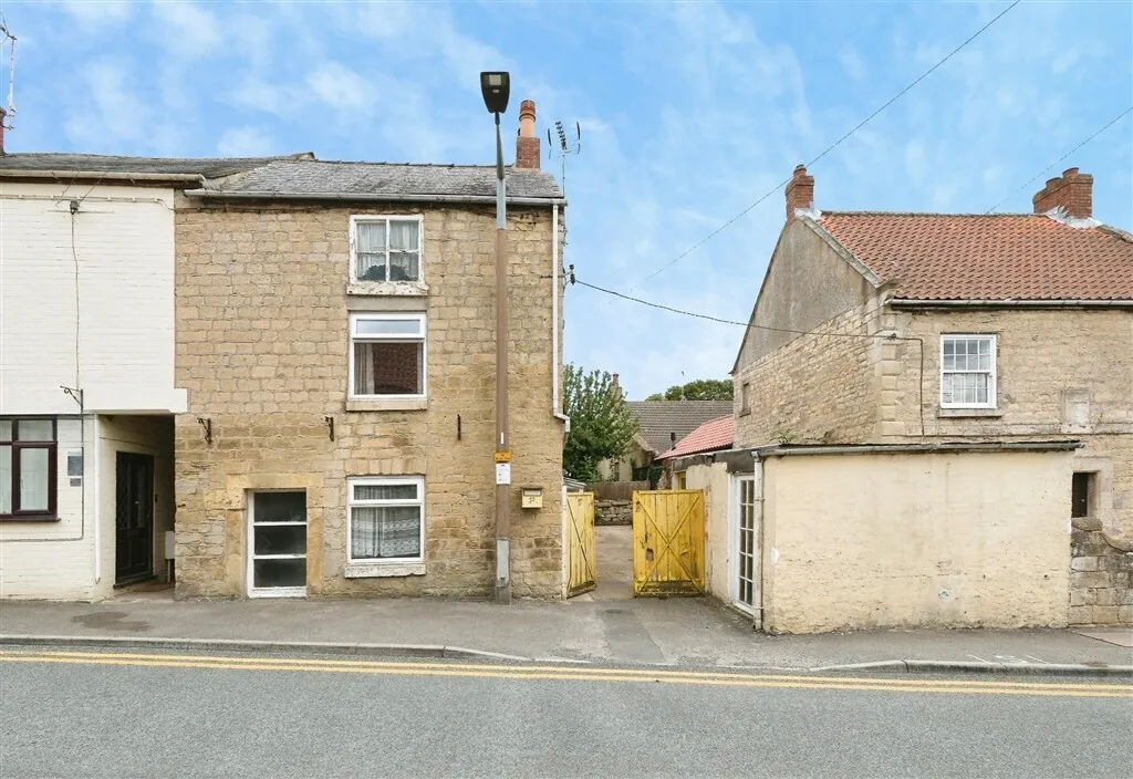 3 bed house for sale — High Street, Braithwell, ROTHERHAM