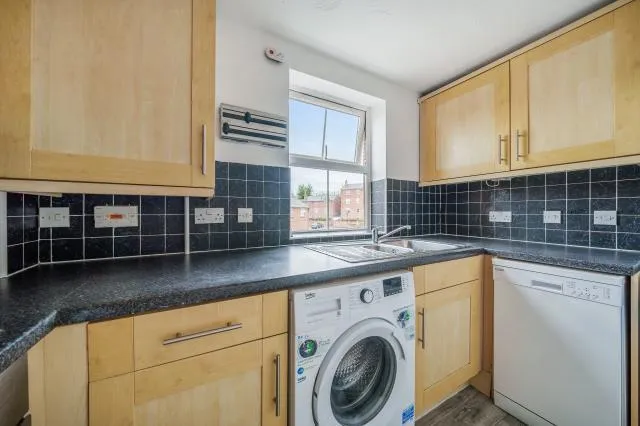 Crowell Mews, Aylesbury, HP19, photo 14