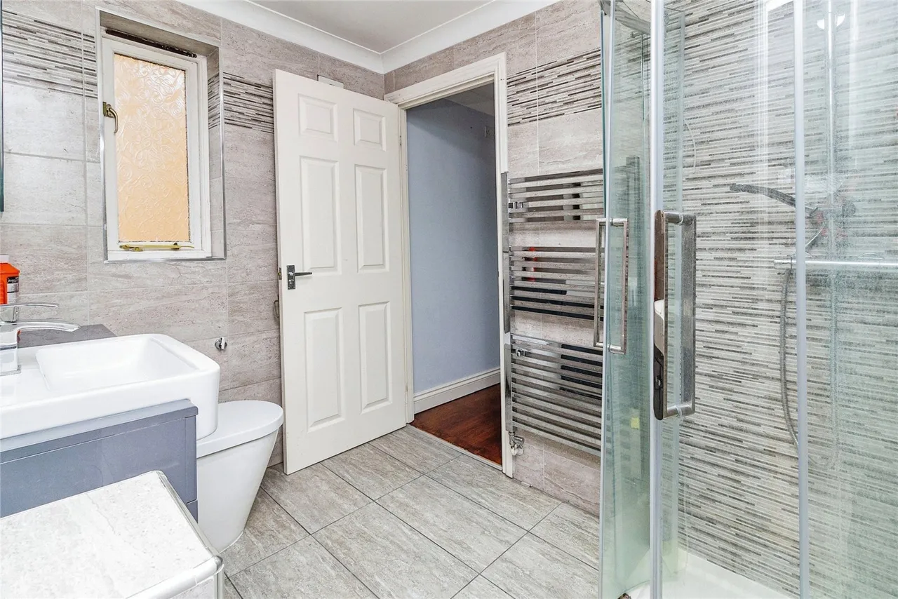 Lynmouth Crescent, Furzton, Milton Keynes, Buckinghamshire, MK4, photo 13