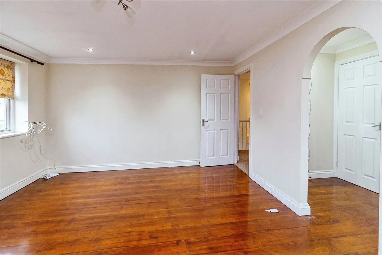 Lynmouth Crescent, Furzton, Milton Keynes, Buckinghamshire, MK4, photo 3