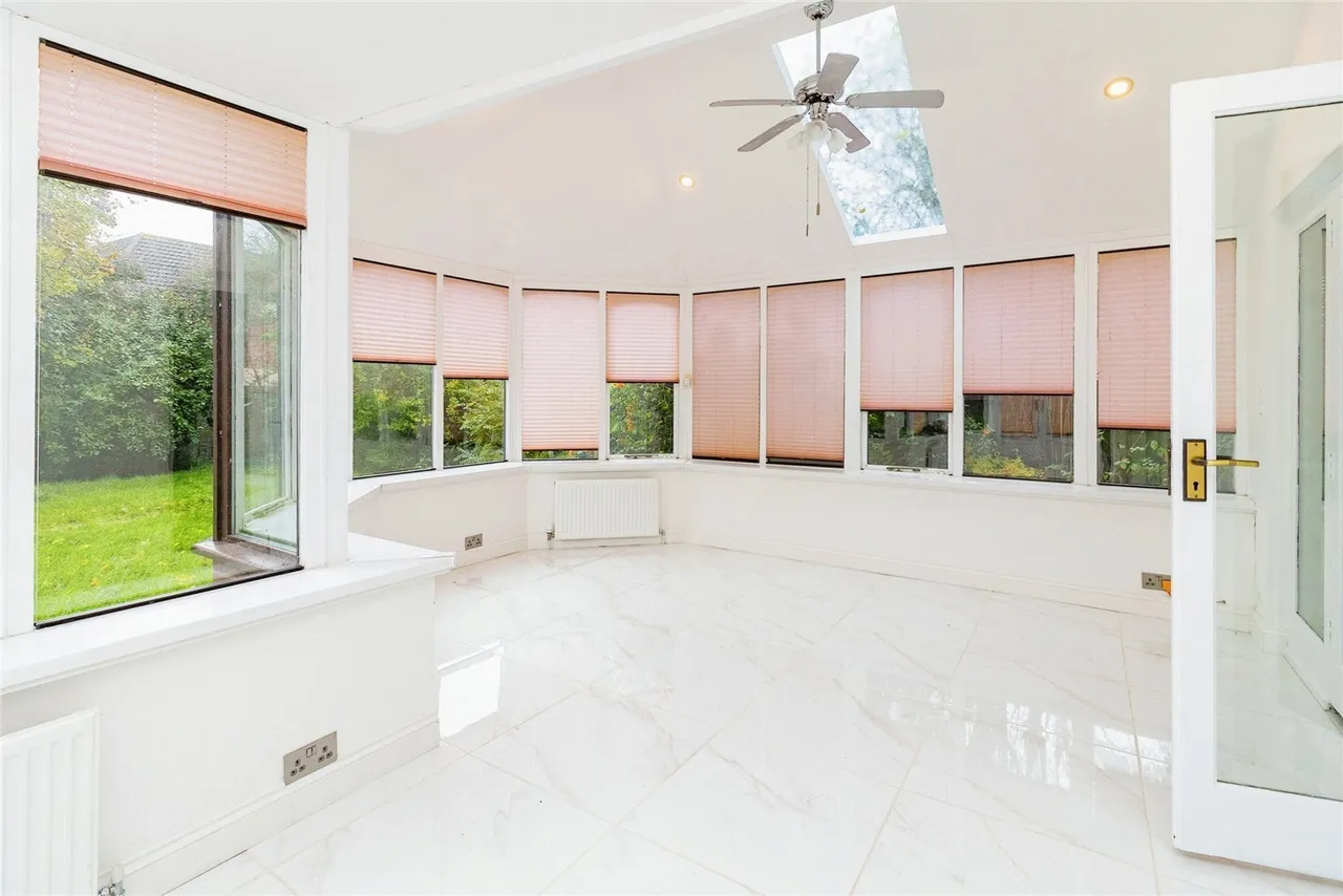 Lynmouth Crescent, Furzton, Milton Keynes, Buckinghamshire, MK4, photo 6