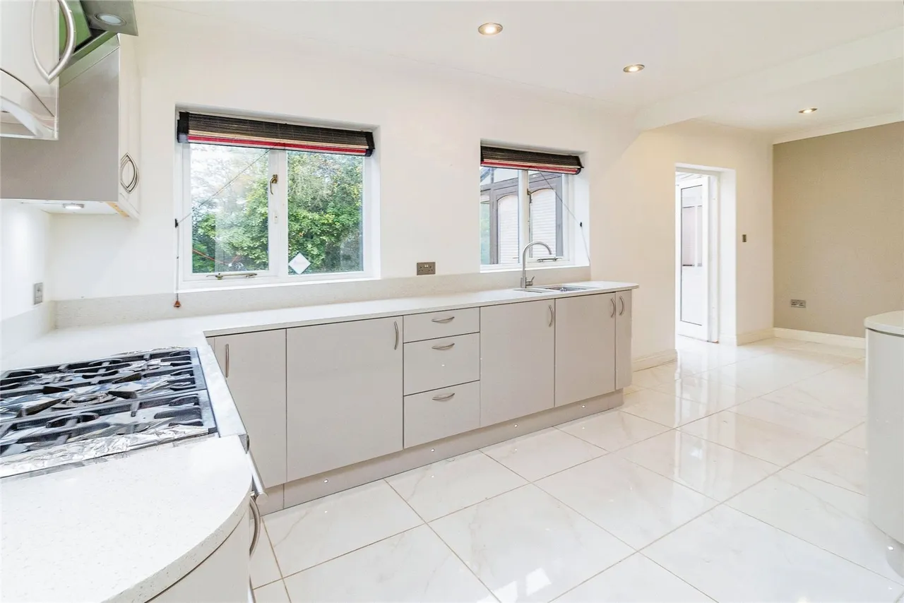 Lynmouth Crescent, Furzton, Milton Keynes, Buckinghamshire, MK4, photo 8