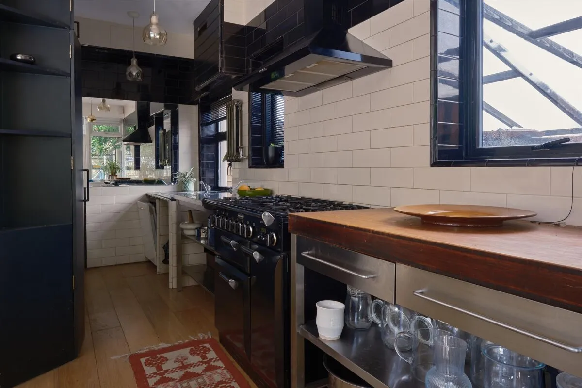 Donnington Road, London, NW10, photo 6