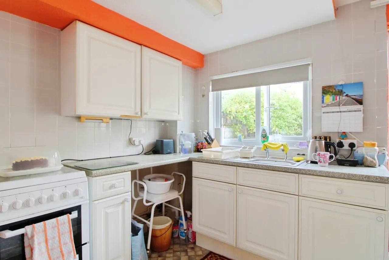 Luscombe Terrace, Dawlish, EX7, photo 5