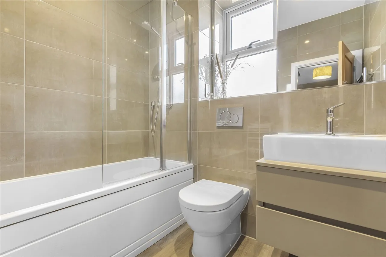 Roper Crescent, Sunbury, TW16 5BA, photo 10
