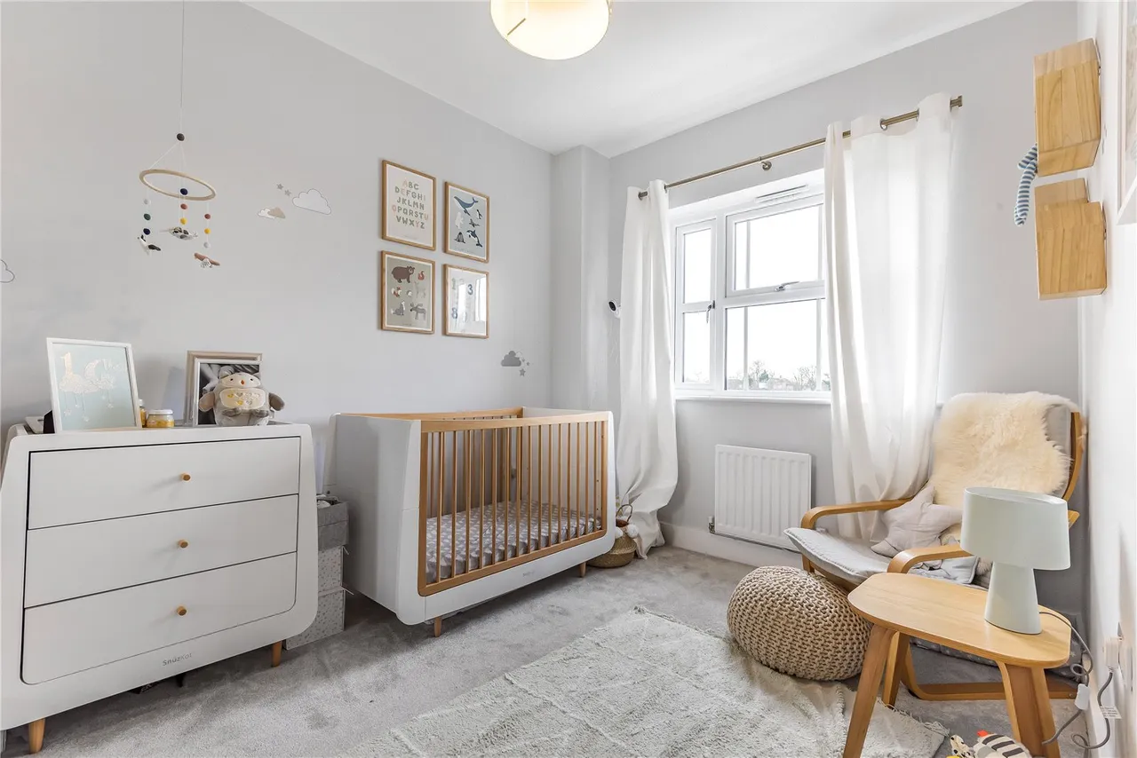 Roper Crescent, Sunbury, TW16 5BA, photo 8