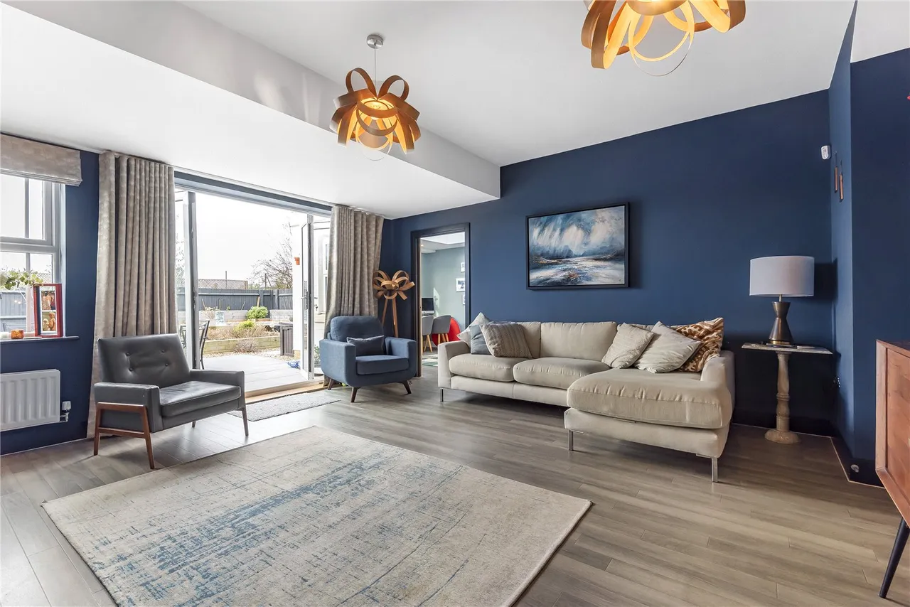 Roper Crescent, Sunbury, TW16 5BA, photo 3