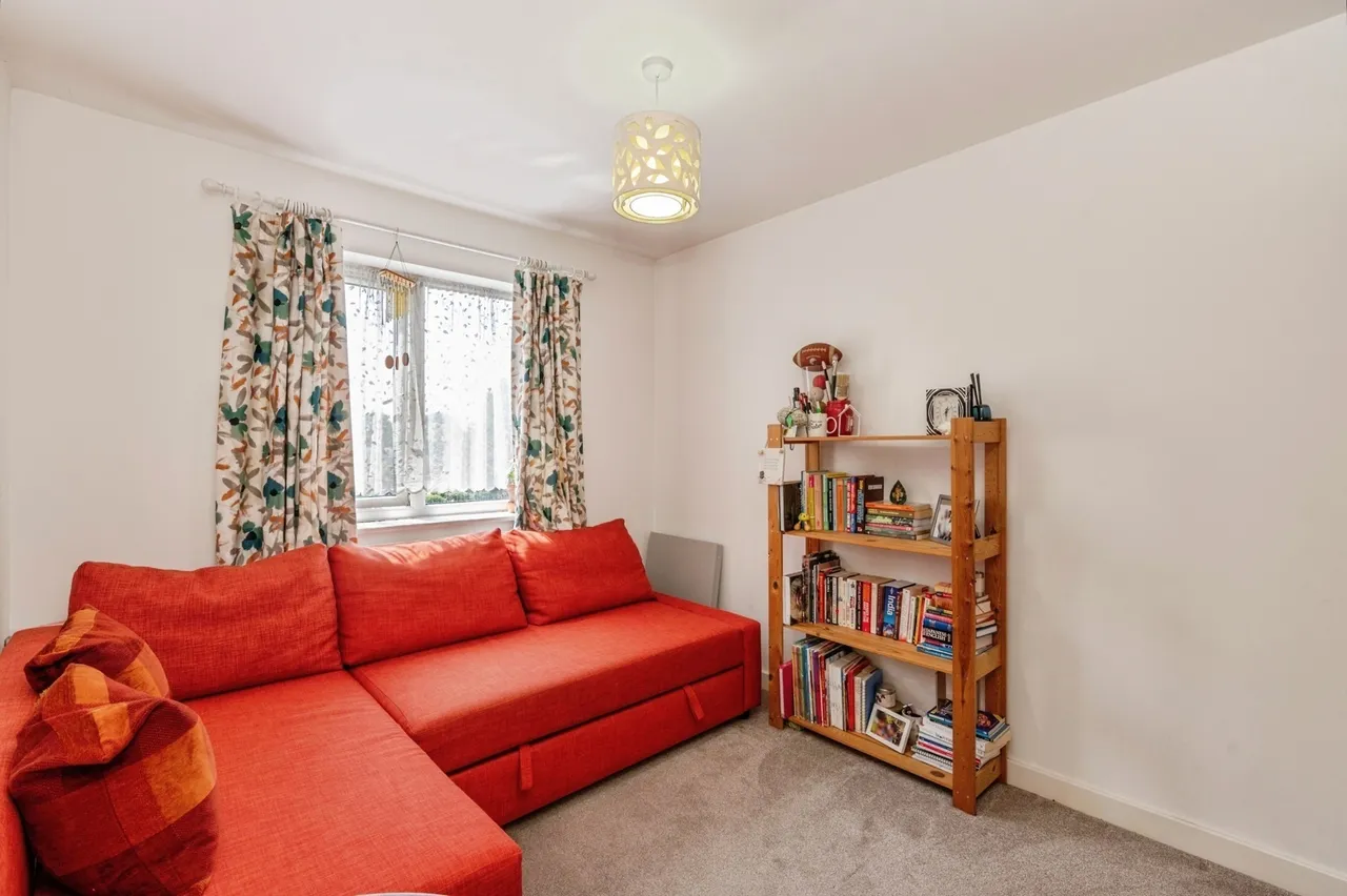 Treetops Close, Grays, Essex, RM17, photo 16