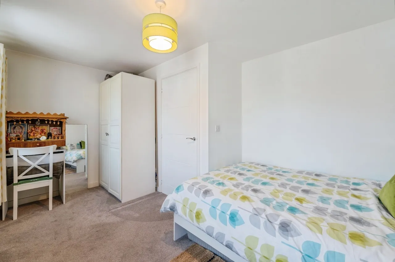 Treetops Close, Grays, Essex, RM17, photo 15