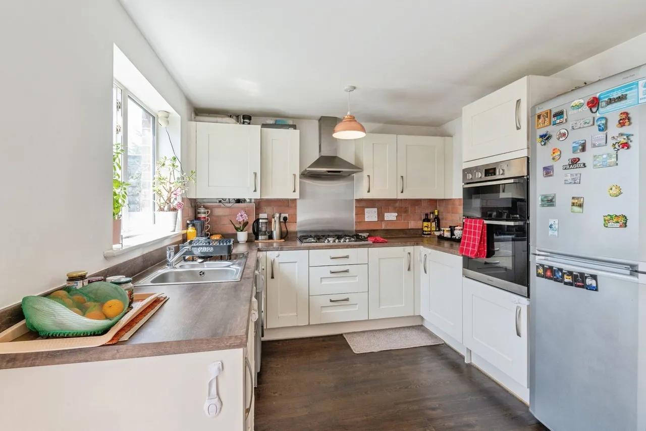 Treetops Close, Grays, Essex, RM17, photo 8