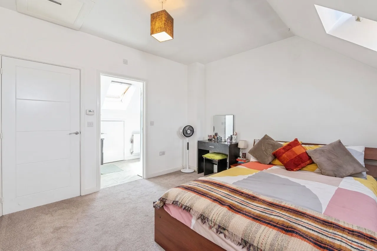 Treetops Close, Grays, Essex, RM17, photo 18