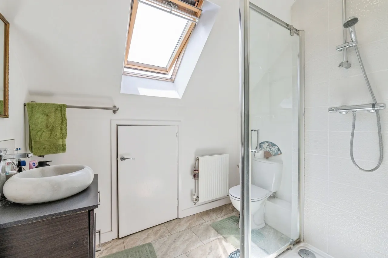 Treetops Close, Grays, Essex, RM17, photo 20