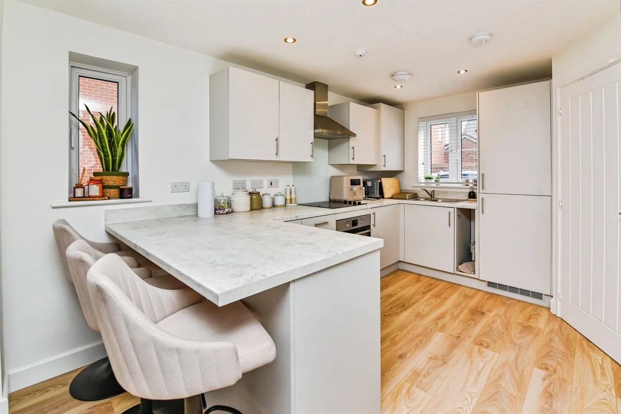 Mercury Way, Warminster, BA12, photo 3