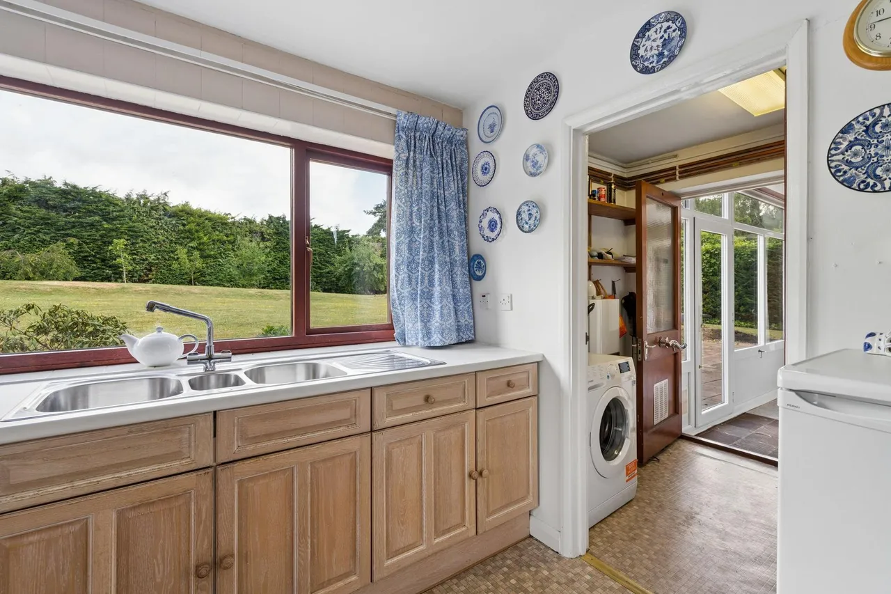 Highclere Drive, Hemel Hempstead, HP3, photo 16