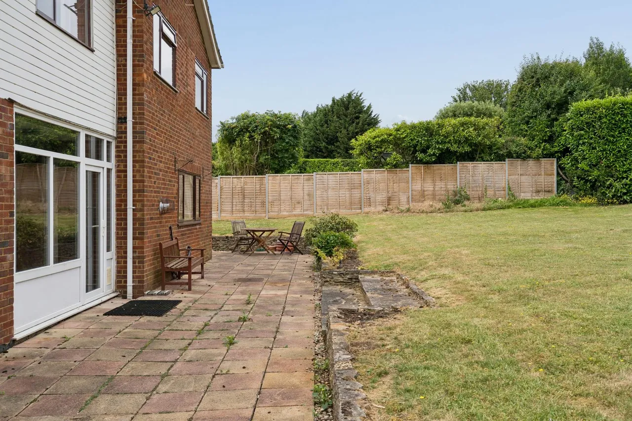 Highclere Drive, Hemel Hempstead, HP3, photo 32