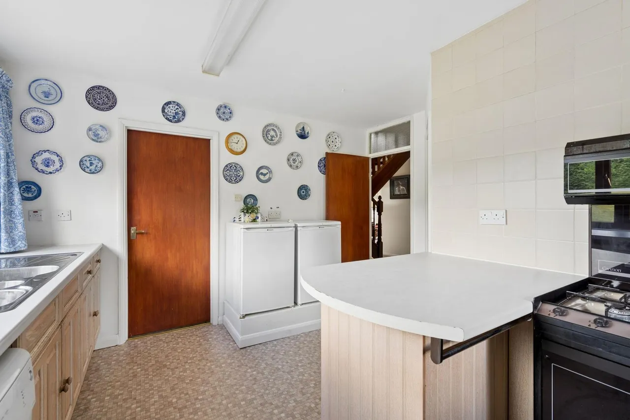 Highclere Drive, Hemel Hempstead, HP3, photo 13