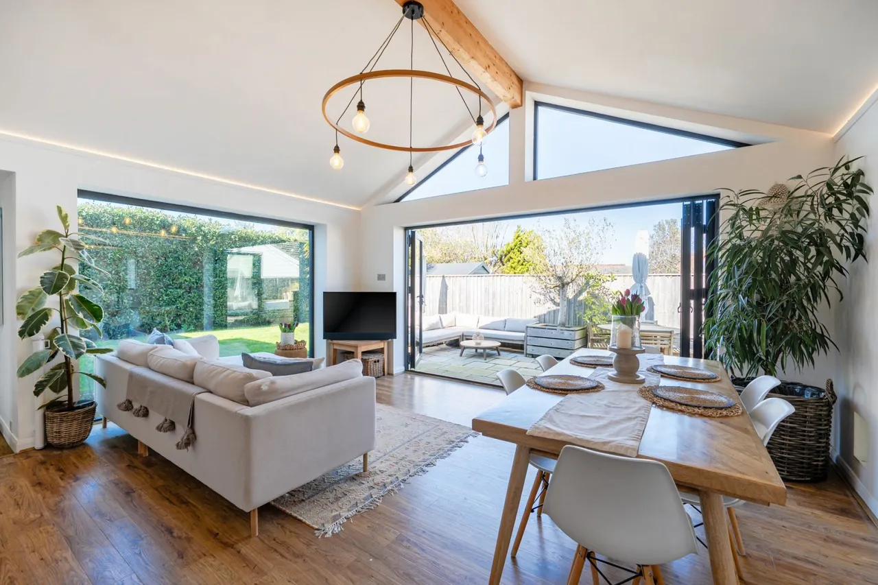 3 bed house for sale, Clinton Road, Lymington, SO41