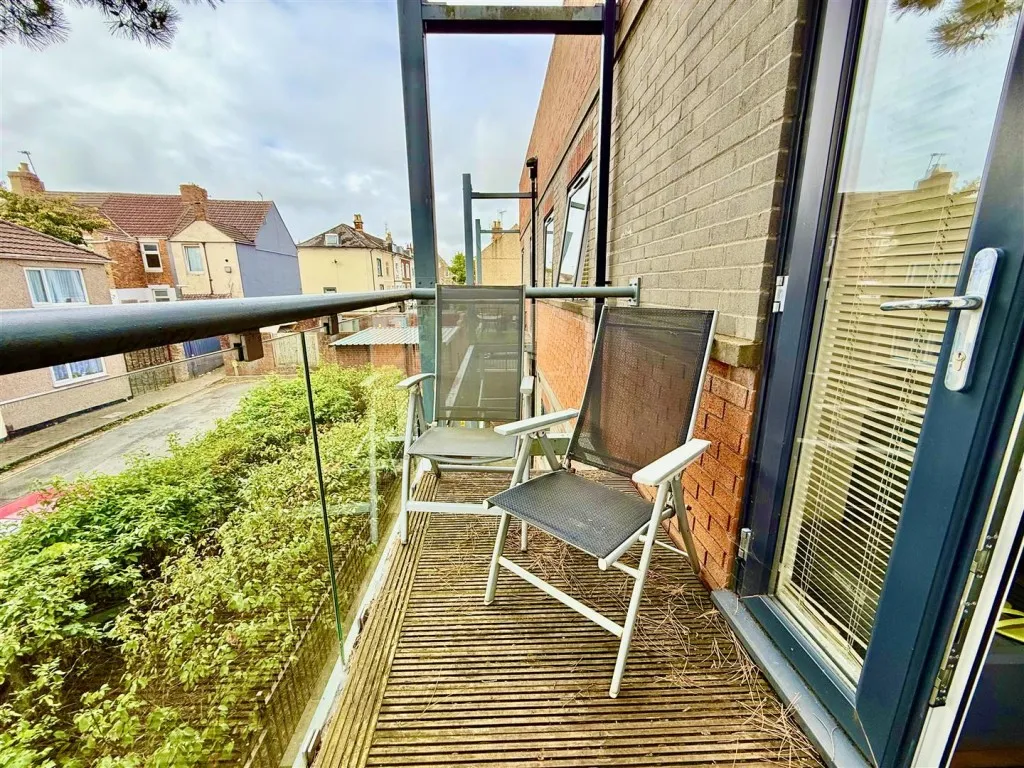 Victoria Road, Swindon, photo 12