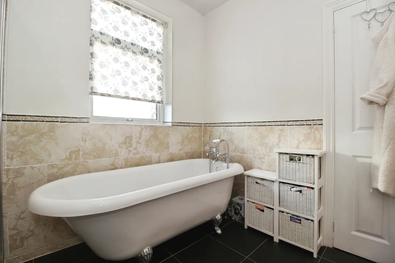 Barleyhill Road, Leeds, LS25, photo 15